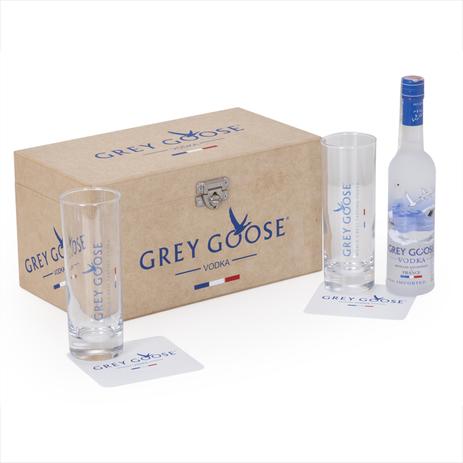 Kit Vodka + 2 copos + 2 Porta copos + 1 baú - Shop quality Menor preço em Kit Vodka + 2 copos + 2 Porta copos + 1 baú - Shop quality