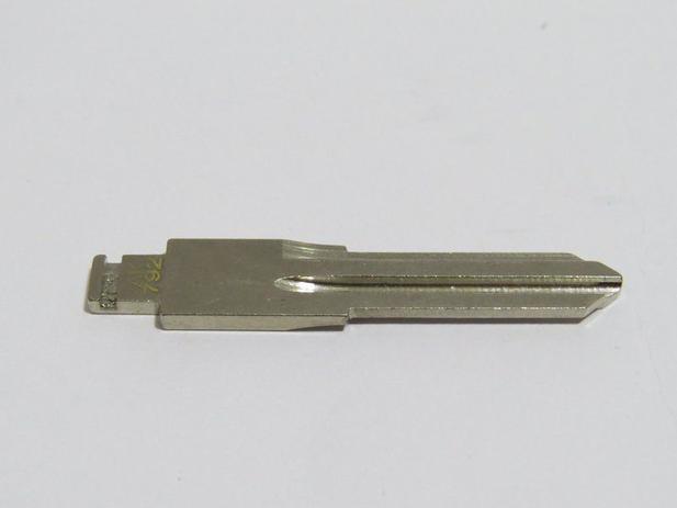 Lamina para Chave Canivete modelo GM Zafira/ Astra/ Corsa Sedan Pickup at 2004 - AK792 - Automotive Shop Menor preço em Lamina para Chave Canivete modelo GM Zafira/ Astra/ Corsa Sedan Pickup at 2004 - AK792 - Automotive Shop