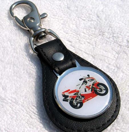 Lindo Chaveiro Couro YZF Yamaha Moto Novo - Chavemax Menor preço em Lindo Chaveiro Couro YZF Yamaha Moto Novo - Chavemax