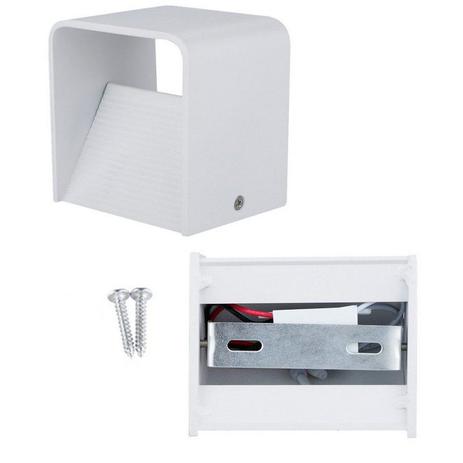 Luminária Arandela LED 3W Branco Quente Cubo - Iluminim led Menor preço em Luminária Arandela LED 3W Branco Quente Cubo - Iluminim led