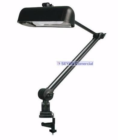 Luminária De Mesa Com Garra Ilutec 387 Menor preço em Luminária De Mesa Com Garra Ilutec 387