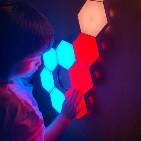 Luminária Hexagonal LED Color Palette - SHOP TOP ONE Menor preço em Luminária Hexagonal LED Color Palette - SHOP TOP ONE
