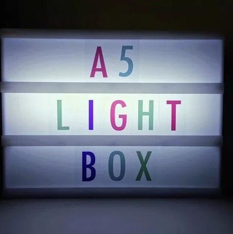 Luminária Light Box Led Cinema A5 + 85 Letras Coloridas - Interpontes Menor preço em Luminária Light Box Led Cinema A5 + 85 Letras Coloridas - Interpontes