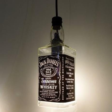 Lustre Pendente 1 Garrafa Jack Daniels preta 1 luz E27 - Mais az desing Menor preço em Lustre Pendente 1 Garrafa Jack Daniels preta 1 luz E27 - Mais az desing