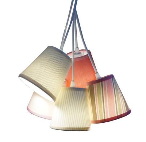 Lustre Pendente Cacho 5 Cúpulas Menina Crie Casa Rosa e Bege Menor preço em Lustre Pendente Cacho 5 Cúpulas Menina Crie Casa Rosa e Bege