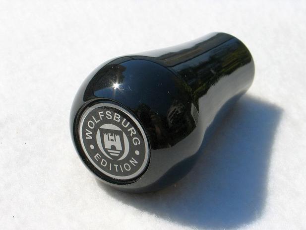 Manopla De Câmbio Luxo Wolfsburg Vw Logus Fusca Gol Sedan - Alumex Menor preço em Manopla De Câmbio Luxo Wolfsburg Vw Logus Fusca Gol Sedan - Alumex