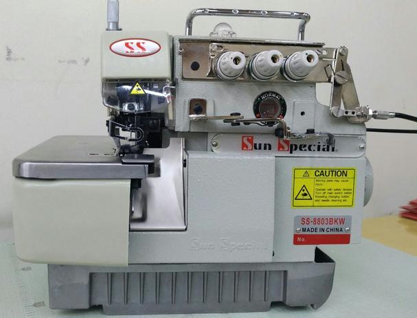 Máquina de Costura Overlock Industrial c/ BK| 1 Agulha| 3 Fios| 6000ppm| Lubrif Automática| SS8893BK - Sun Special