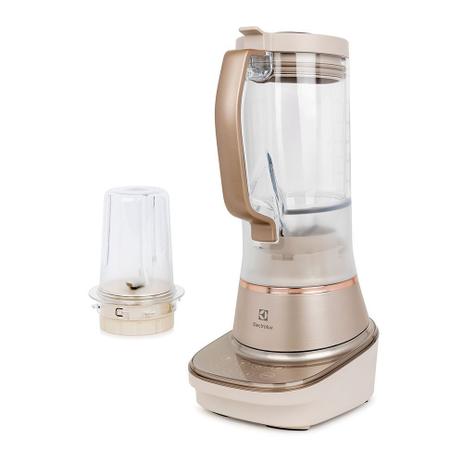 Masterblender Electrolux Explore 7 E7TB1-8SML areia metálica é boa?