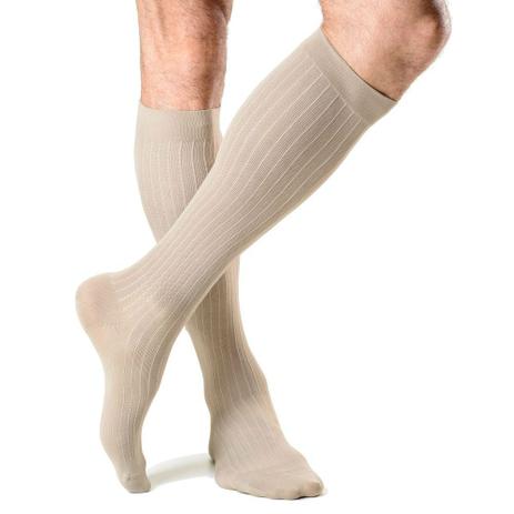 Meia 3/4 panturrilha Masculina 20-30 mmHg Actitud 192b Cáqui Sigvaris Menor preço em Meia 3/4 panturrilha Masculina 20-30 mmHg Actitud 192b Cáqui Sigvaris