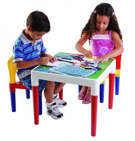 Mesa Infantil Escolar Com Duas Cadeiras Bell Toy é boa?