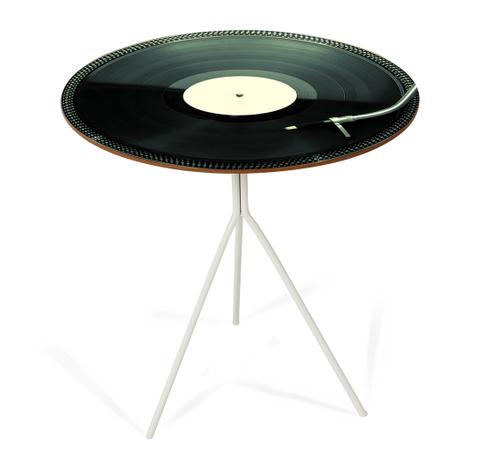 Mesa Lateral Melissa Digital (40x63h) Pé Bco/Disco - Allstate Menor preço em Mesa Lateral Melissa Digital (40x63h) Pé Bco/Disco - Allstate
