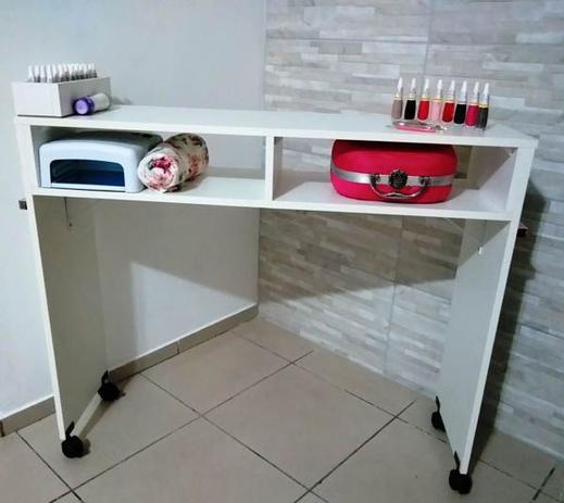 Mesa P/manicure C/1 Compartimento P/esmalte C/ Rodinha 100cm , Virtude móveis