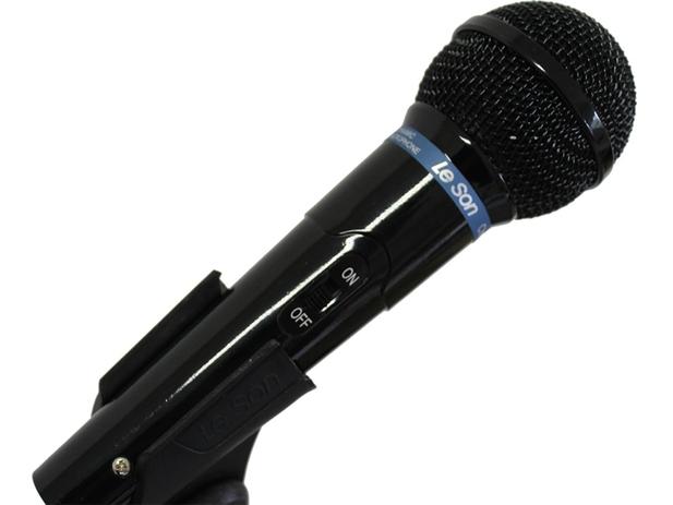 Microfone Le Son Mc-200 Dinamico Cardióide Profissional Preto Brilhante - Leson Menor preço em Microfone Le Son Mc-200 Dinamico Cardióide Profissional Preto Brilhante - Leson