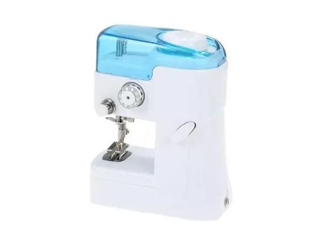 Mini Maquina De Costura Portátil Á Pilha - Ming é boa?