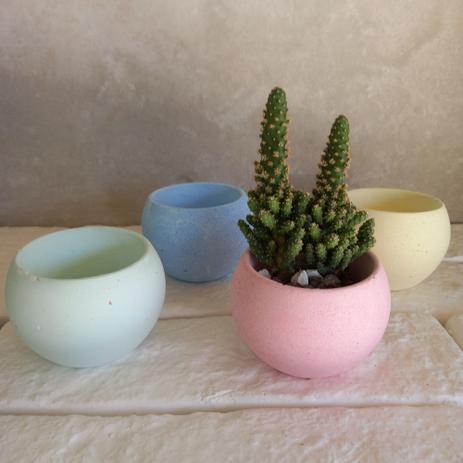 Mini vaso BOLA, decorativo p/suculentas e cactos/ cachepot/castiçal/porta velas, de gesso premiun - CONCRETTE DECOR Menor preço em Mini vaso BOLA, decorativo p/suculentas e cactos/ cachepot/castiçal/porta velas, de gesso premiun - CONCRETTE DECOR