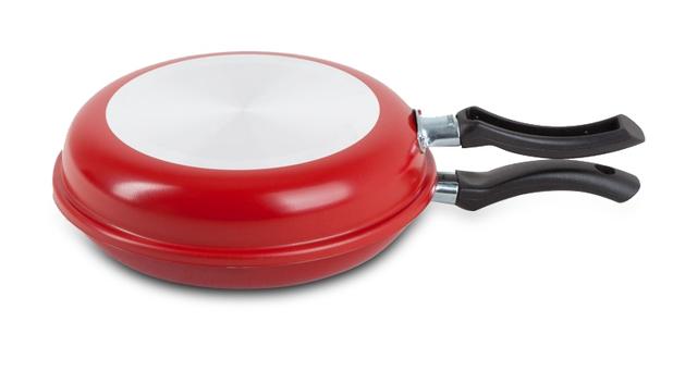 Omeleteira Vermelha Eirilar Antiaderente 16 cm é boa?