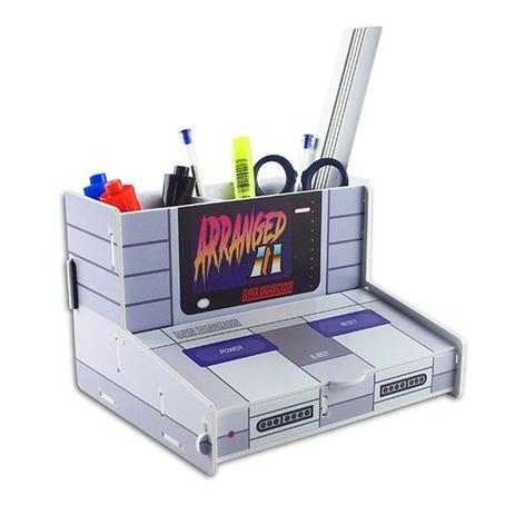 Organizador de Escritório Console Super Nintendo Gamer - Fabrica Geek Menor preço em Organizador de Escritório Console Super Nintendo Gamer - Fabrica Geek