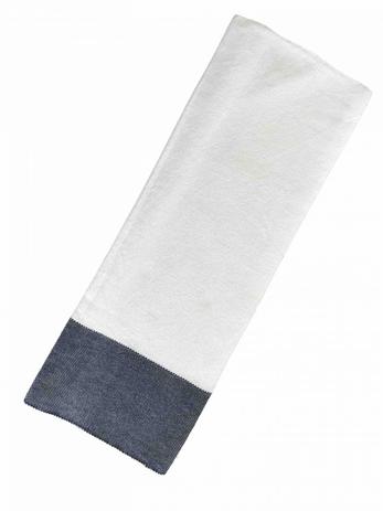 Passadeira de Mesa branca com barra Azul - Estúdio Avelós é boa?