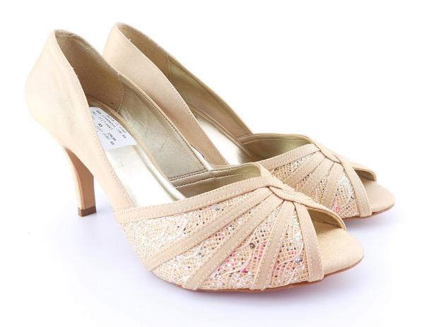 peep toe festa
