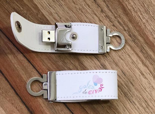 Pen Drive 8GB Couro Argola Chaveiro Branco Personalizado - Pen drive you Menor preço em Pen Drive 8GB Couro Argola Chaveiro Branco Personalizado - Pen drive you