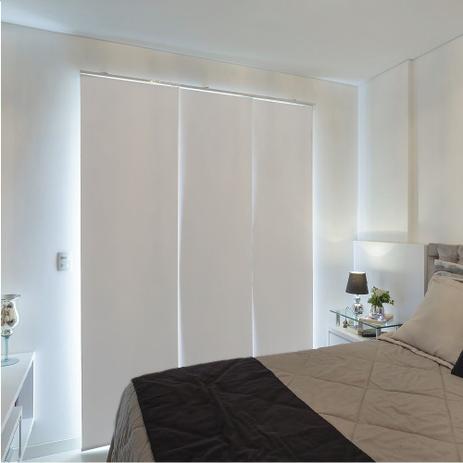 Persiana Painel (2,40Lar. x 2,25Alt.) Blackout Branco - Vogaflex Menor preço em Persiana Painel (2,40Lar. x 2,25Alt.) Blackout Branco - Vogaflex