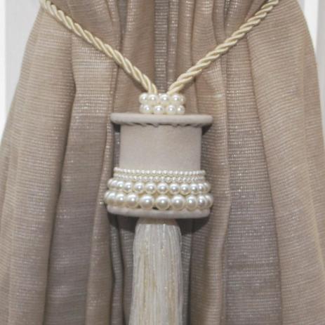 Pingente Abraçadeira Para Decorar Cortina Exclusive Pérolas Off White 2 unid - Cortina cortina Menor preço em Pingente Abraçadeira Para Decorar Cortina Exclusive Pérolas Off White 2 unid - Cortina cortina