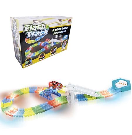 Pista flash track e carrinho com luz + adesivos 111 pecas na caixa - Dm brasil Menor preço em Pista flash track e carrinho com luz + adesivos 111 pecas na caixa - Dm brasil