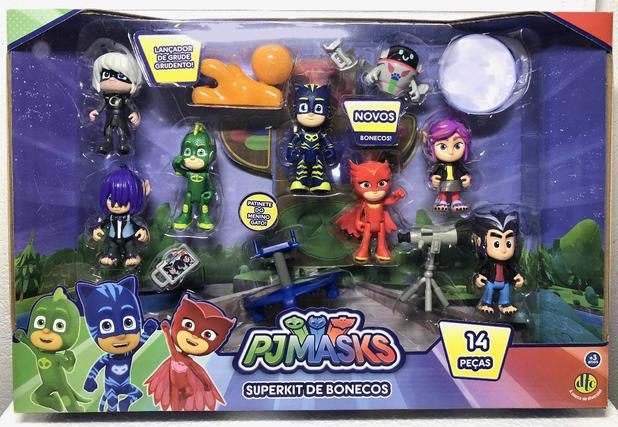 PJ Masks Aventura Lunar Super kit Luxo de Bonecos e acessorios C/ 14 peças - DTC Menor preço em PJ Masks Aventura Lunar Super kit Luxo de Bonecos e acessorios C/ 14 peças - DTC