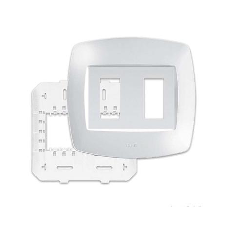 Placa com suporte 4x4 2 módulos Verticais Elegance branca Fame é ruim? Placa com suporte 4x4 2 módulos Verticais Elegance branca Fame é boa?