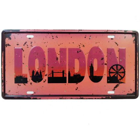 Placa De Carro Decorativa Em Alto Relevo London Pink - Versare anos dourados Menor preço em Placa De Carro Decorativa Em Alto Relevo London Pink - Versare anos dourados