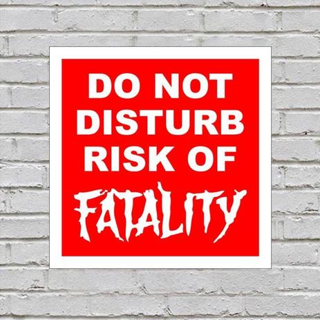 Placa de Parede Decorativa: Risk of Fatality - ShopB - Nc games Menor preço em Placa de Parede Decorativa: Risk of Fatality - ShopB - Nc games