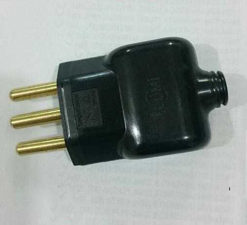 Plug Macho Monobloco 2p T 20a 250v Preto 14071 Ilumi Menor preço em Plug Macho Monobloco 2p T 20a 250v Preto 14071 Ilumi