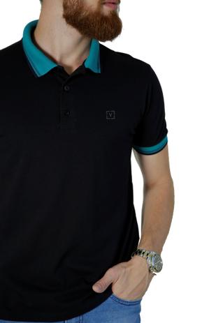 camisa polo preta com verde