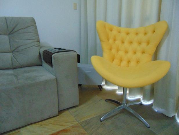 Poltrona Decorativa Giratória Mini Egg Capitonê Pena Amarelo - Armazém ubá Menor preço em Poltrona Decorativa Giratória Mini Egg Capitonê Pena Amarelo - Armazém ubá