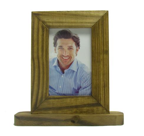 Porta Retrato Rústico Vertical com Base 10x15 Cor:Mel - Decora util Menor preço em Porta Retrato Rústico Vertical com Base 10x15 Cor:Mel - Decora util