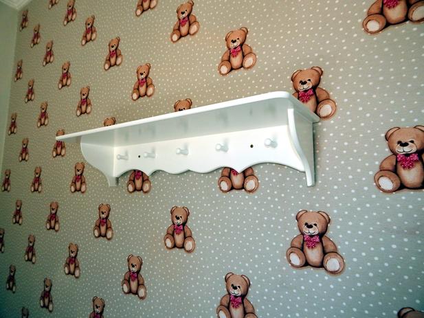 Prateleira Cabideiro 68cm Sem Varão Com 5 Pinos Provençal - Galeria baby Menor preço em Prateleira Cabideiro 68cm Sem Varão Com 5 Pinos Provençal - Galeria baby