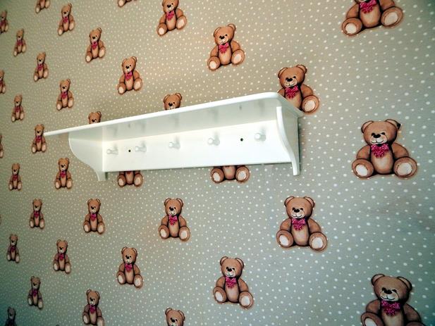 Prateleira Cabideiro 68cm Sem Varão Com 5 Pinos Reta - Galeria baby é boa?