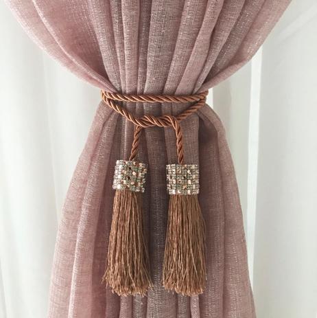 Prendedor Abraçadeira Para Cortinas Strass Mini Franjas Par - Bella Arte Menor preço em Prendedor Abraçadeira Para Cortinas Strass Mini Franjas Par - Bella Arte