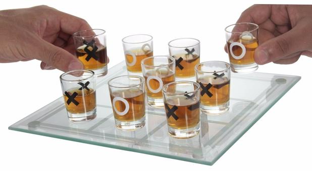 Presente Jogo Da Velha Com Copos de Drink com 9 copos 15x15 REDSTAR - Drink Game Menor preço em Presente Jogo Da Velha Com Copos de Drink com 9 copos 15x15 REDSTAR - Drink Game