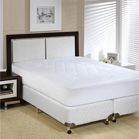 PROTETOR P/ COLCHAO CASAL IMPERMEAVEL MATELASSE BRANCO - Plumasul Menor preço em PROTETOR P/ COLCHAO CASAL IMPERMEAVEL MATELASSE BRANCO - Plumasul