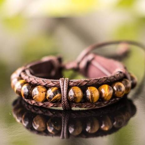 Pulseira Masculina De Couro Com Pedras Pretas Vulcânicas - Colleshop Menor preço em Pulseira Masculina De Couro Com Pedras Pretas Vulcânicas - Colleshop