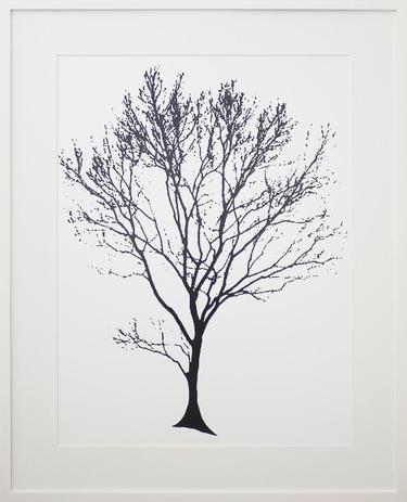 Quadro Decorativo com Moldura Branca Árvore Preta em Fundo Branco 80x100cm - Decore pronto Menor preço em Quadro Decorativo com Moldura Branca Árvore Preta em Fundo Branco 80x100cm - Decore pronto