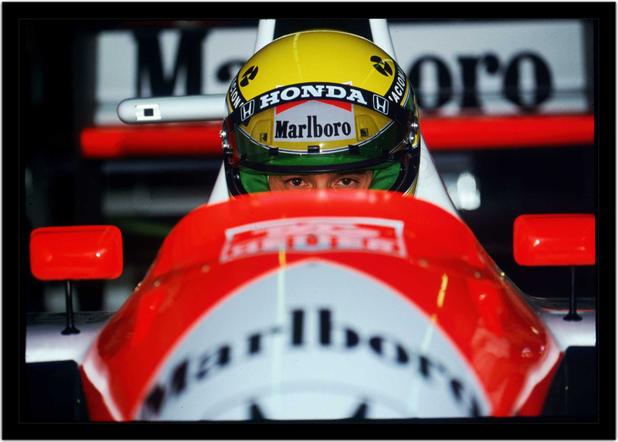 Imagem de Quadro Decorativo Esportes Fórmula 1 Ayrton Senna Lotus McLaren Automobilismo Com Moldura RC141