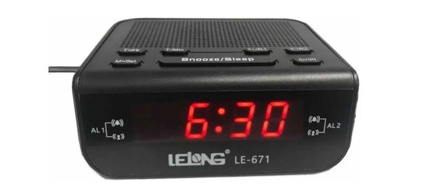 Rádio Relógio Despertador Alarme Duplo Digital Lelong Menor preço em Rádio Relógio Despertador Alarme Duplo Digital Lelong