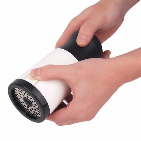 Ralador De Queijo 2 Lâminas Afiadas Design Ergonômico - Unhome Menor preço em Ralador De Queijo 2 Lâminas Afiadas Design Ergonômico - Unhome