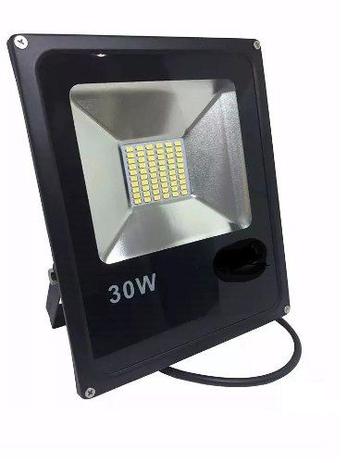 Refletor Holofote Led  Smd 30 watts IP65 2100 Lumens  6500k Bi-volt é boa?