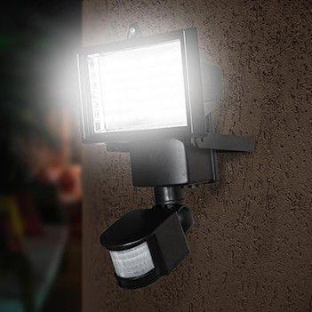 Refletor Solar De 60 Leds Painel Solar Sensor Movimento Holofote (BSL-HEL-6) - Braslu Menor preço em Refletor Solar De 60 Leds Painel Solar Sensor Movimento Holofote (BSL-HEL-6) - Braslu