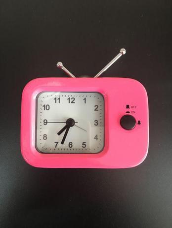 despertador retro rosa