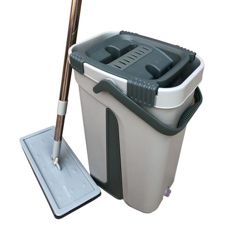 Rodo Mop Flat e Balde Para Limpeza De Piso Esfregão Multiuso Lava Seca Vertical + 1 Refil Extra - Gorillaz Menor preço em Rodo Mop Flat e Balde Para Limpeza De Piso Esfregão Multiuso Lava Seca Vertical + 1 Refil Extra - Gorillaz