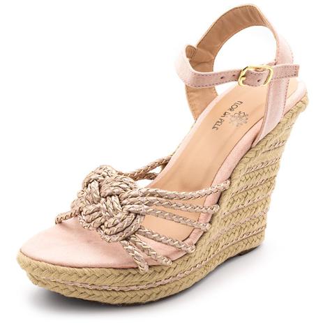 sandalia anabela trançada na frente